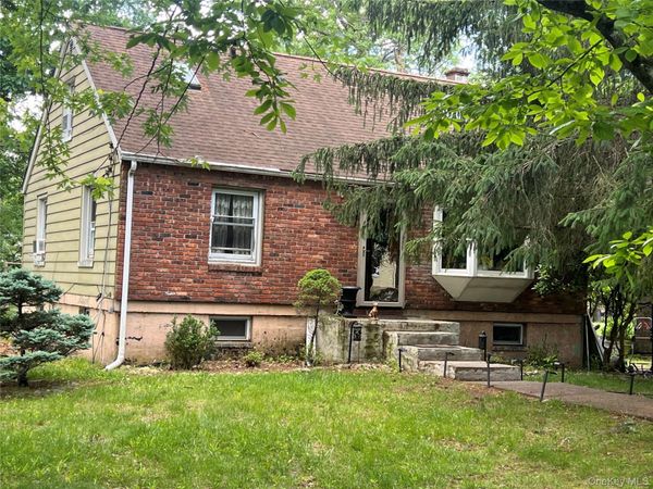 8 Mountain View , Suffern, NY 10901