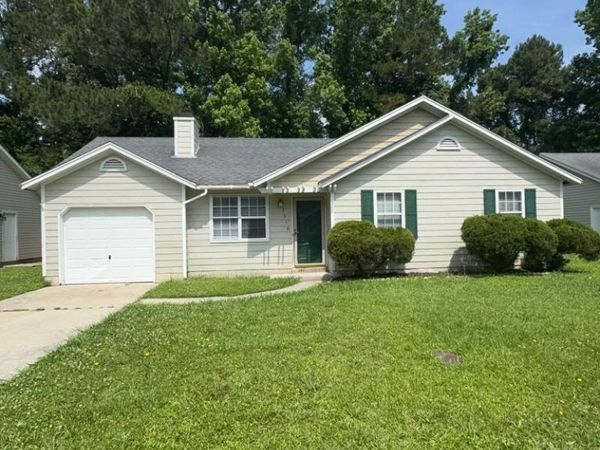 2910 Norbrick Street, Midway Park, NC 28544