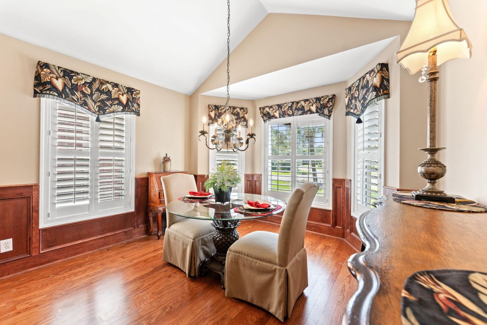 9624 Chestnut Ridge Dr.  Photo 15