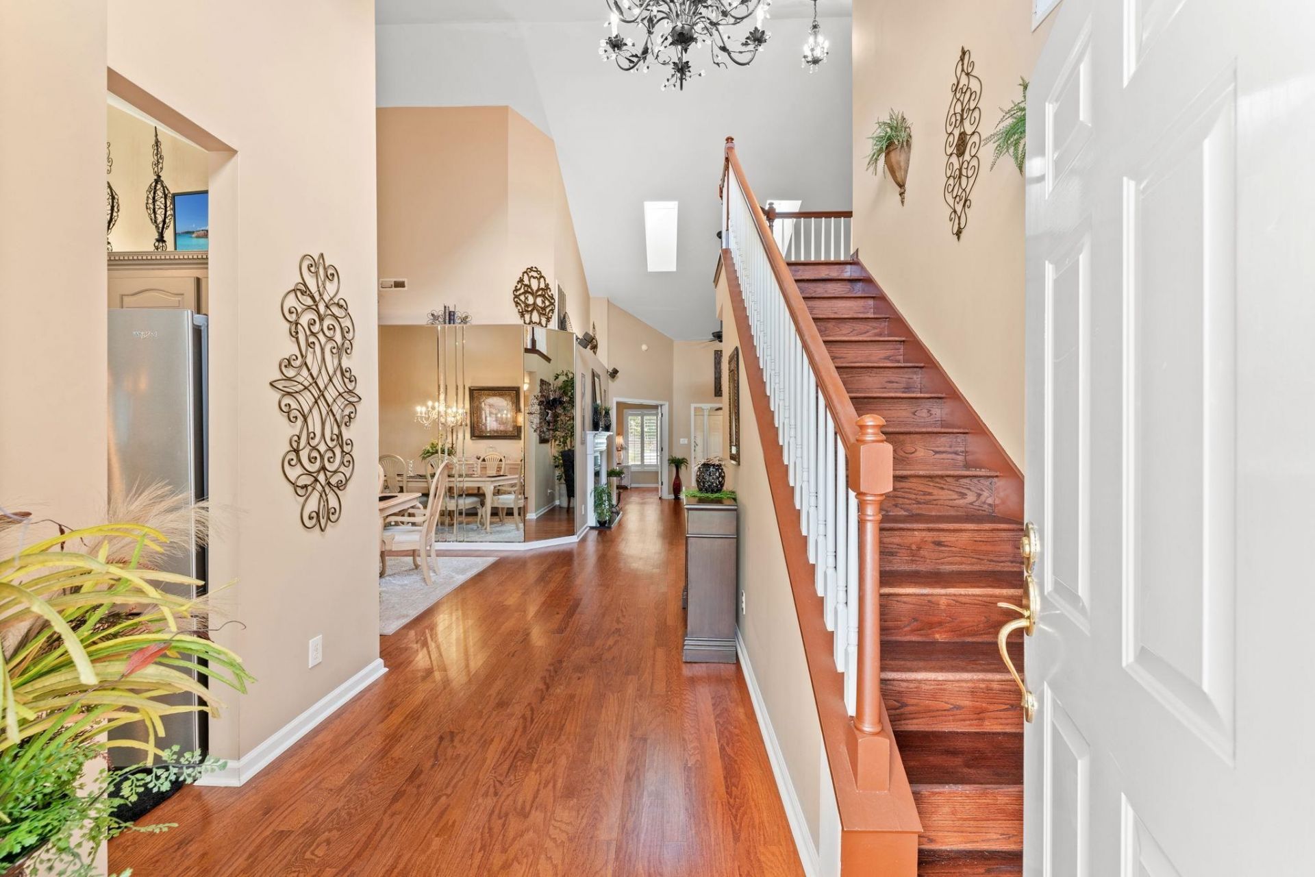 9624 Chestnut Ridge Dr.  Photo 8