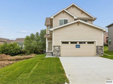 7713 N 116th Avenue, Omaha, NE 68142