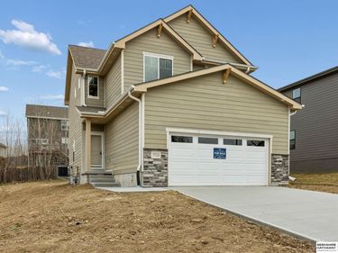 7713 N 116th Avenue , Omaha, NE 68142