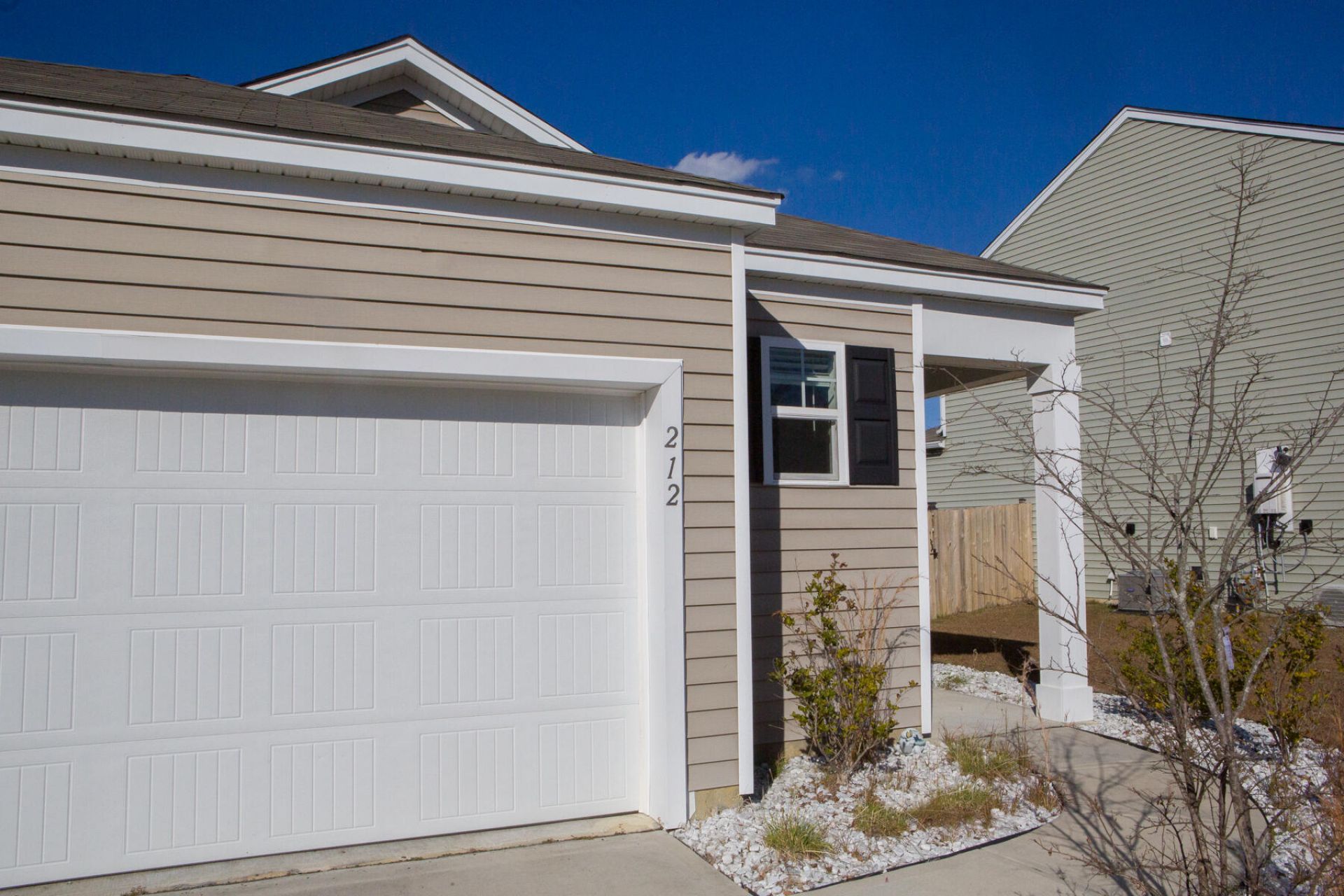 212 N Light Way Photo 4