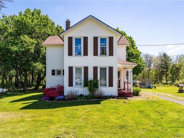 10483 Bethany Center Road, East Bethany, NY 14054
