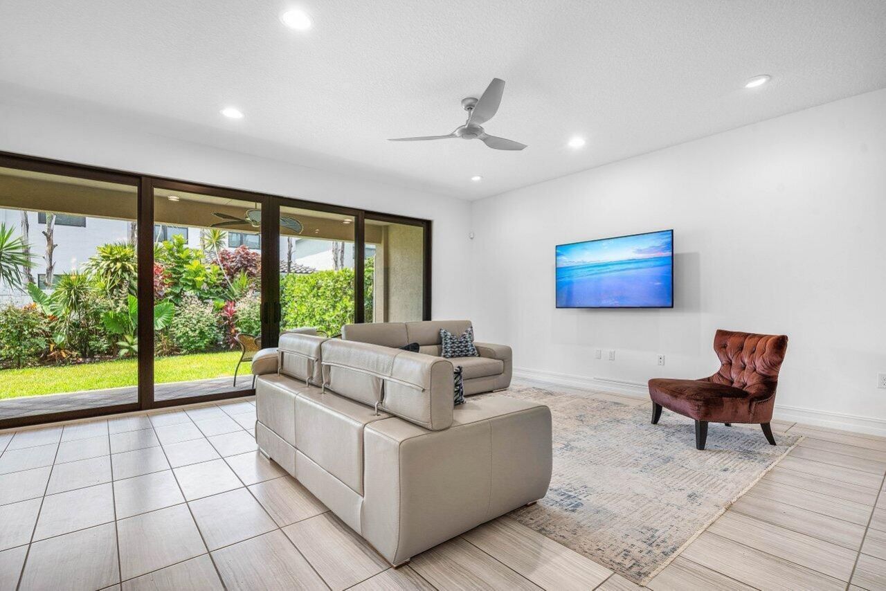 8068 Lemon Serpentine Lane, Delray Beach, FL 33446 Photo