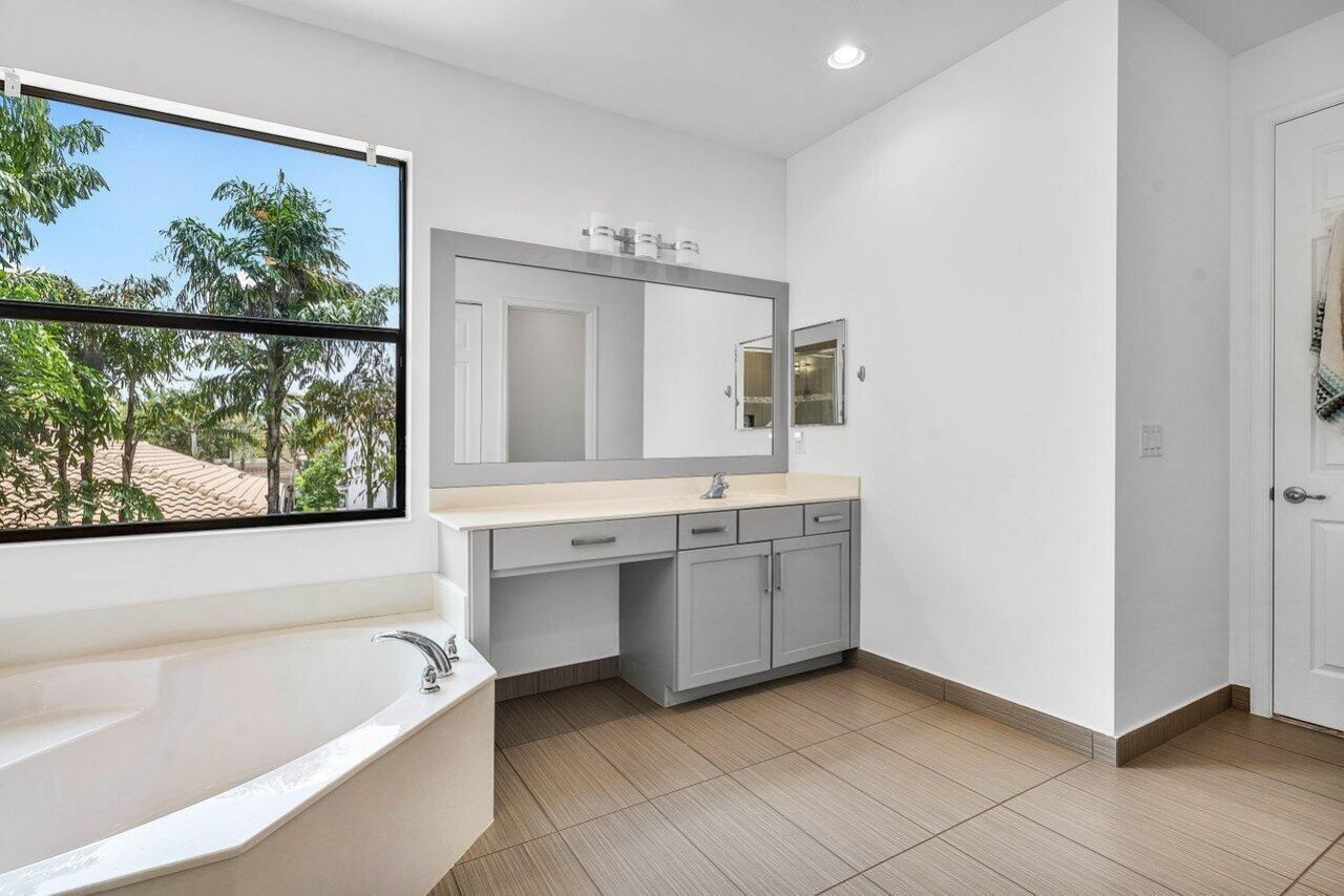 8068 Lemon Serpentine Lane, Delray Beach, FL 33446 Photo