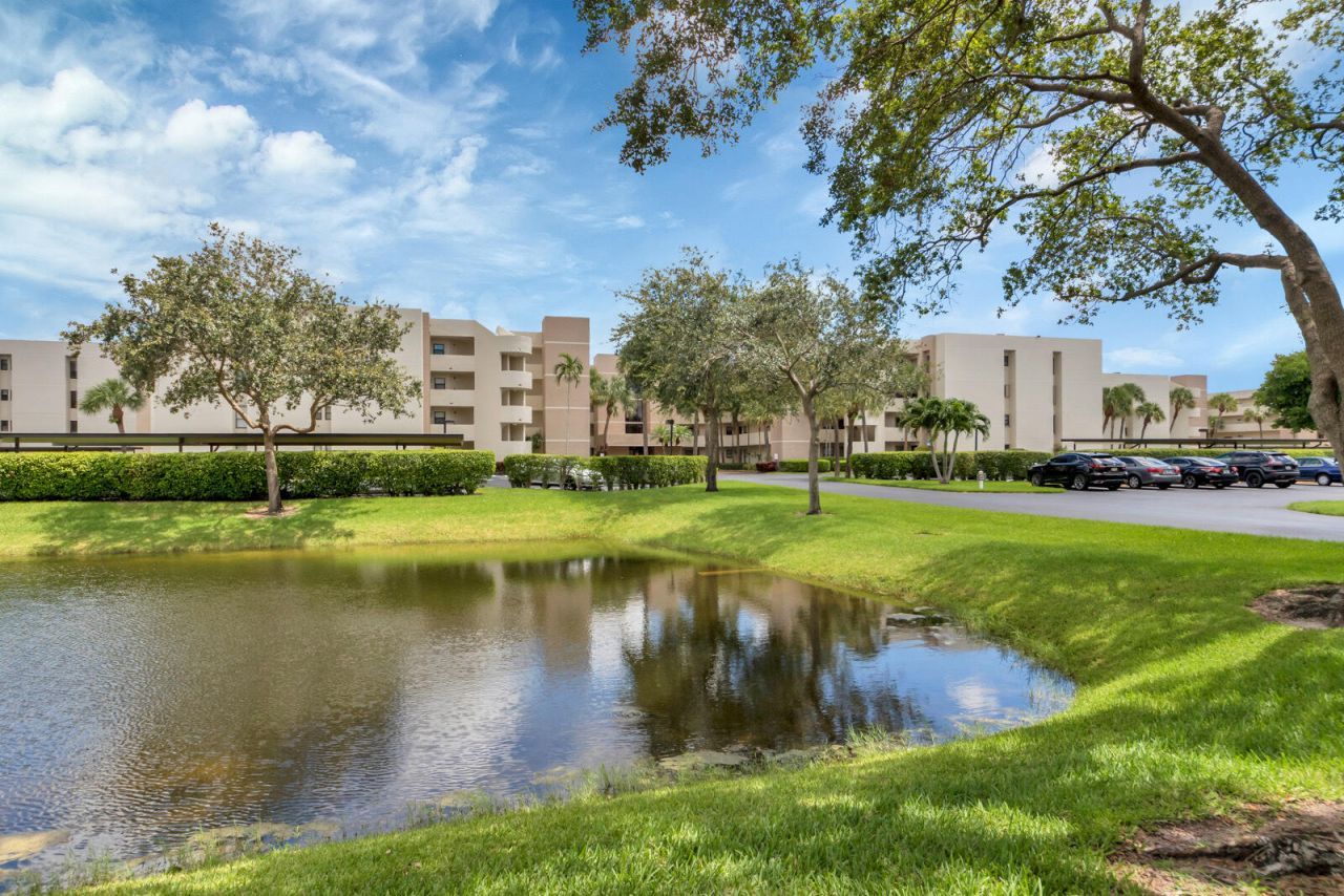 5800 Camino Del Sol, Unit Apt 106, Boca Raton, FL 33433 Photo