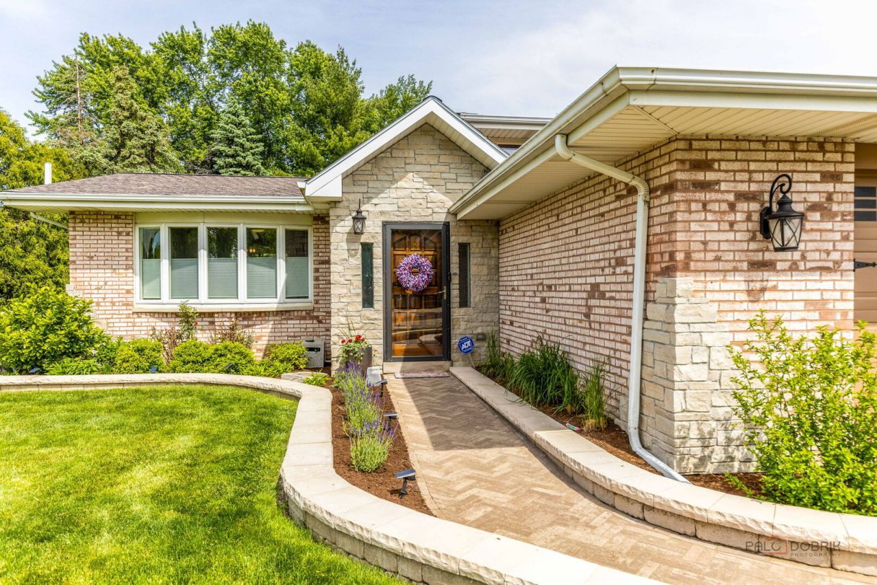 333 Killdeer Road , Bloomingdale, IL 60108 Main Photo