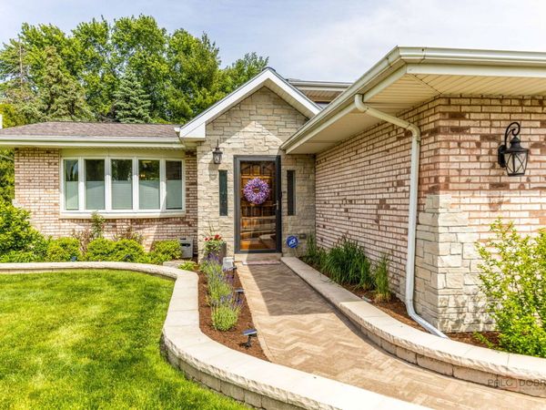 333 Killdeer Road , Bloomingdale, IL 60108