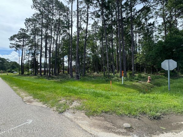 Avenue B , Waveland, MS 39576