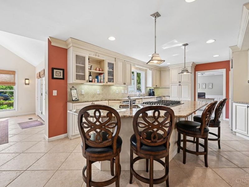 10060 Morganstrace Drive, Symmes Township, OH 45140 Photo 6