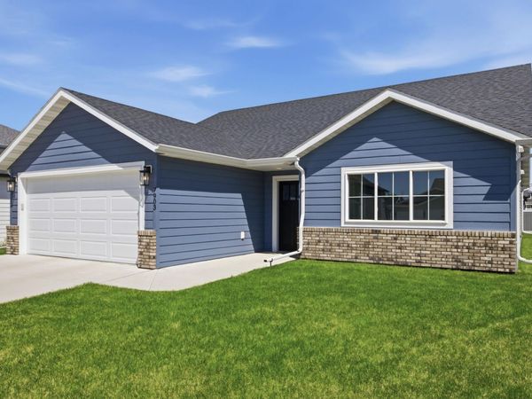 7903 BUCKTHORN Avenue, Horace, ND 58047