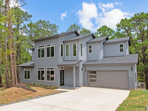 180 Kaanapali LN, Bastrop, TX 78602
