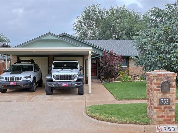 753 W Shepherd Drive, Mustang, OK 73064