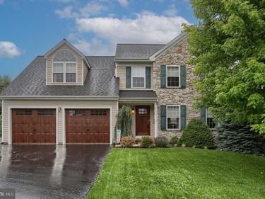 14 TOWER DRIVE, ELIZABETHTOWN, PA 17022