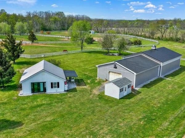 1130 W TRINDLE ROAD , MECHANICSBURG, PA 17050