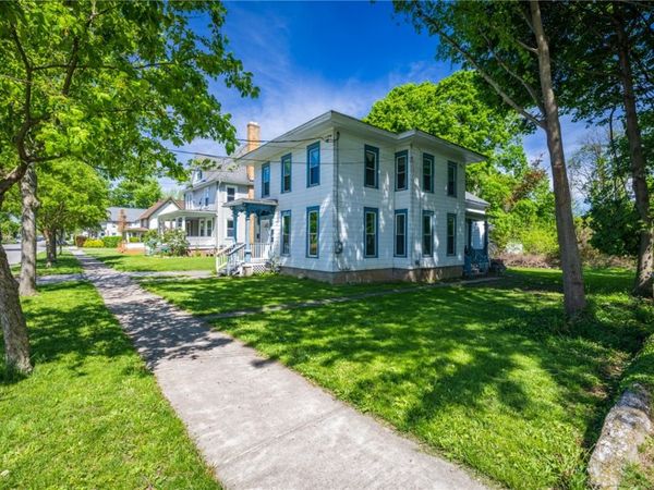52 Monroe Avenue , Brockport, NY 14420