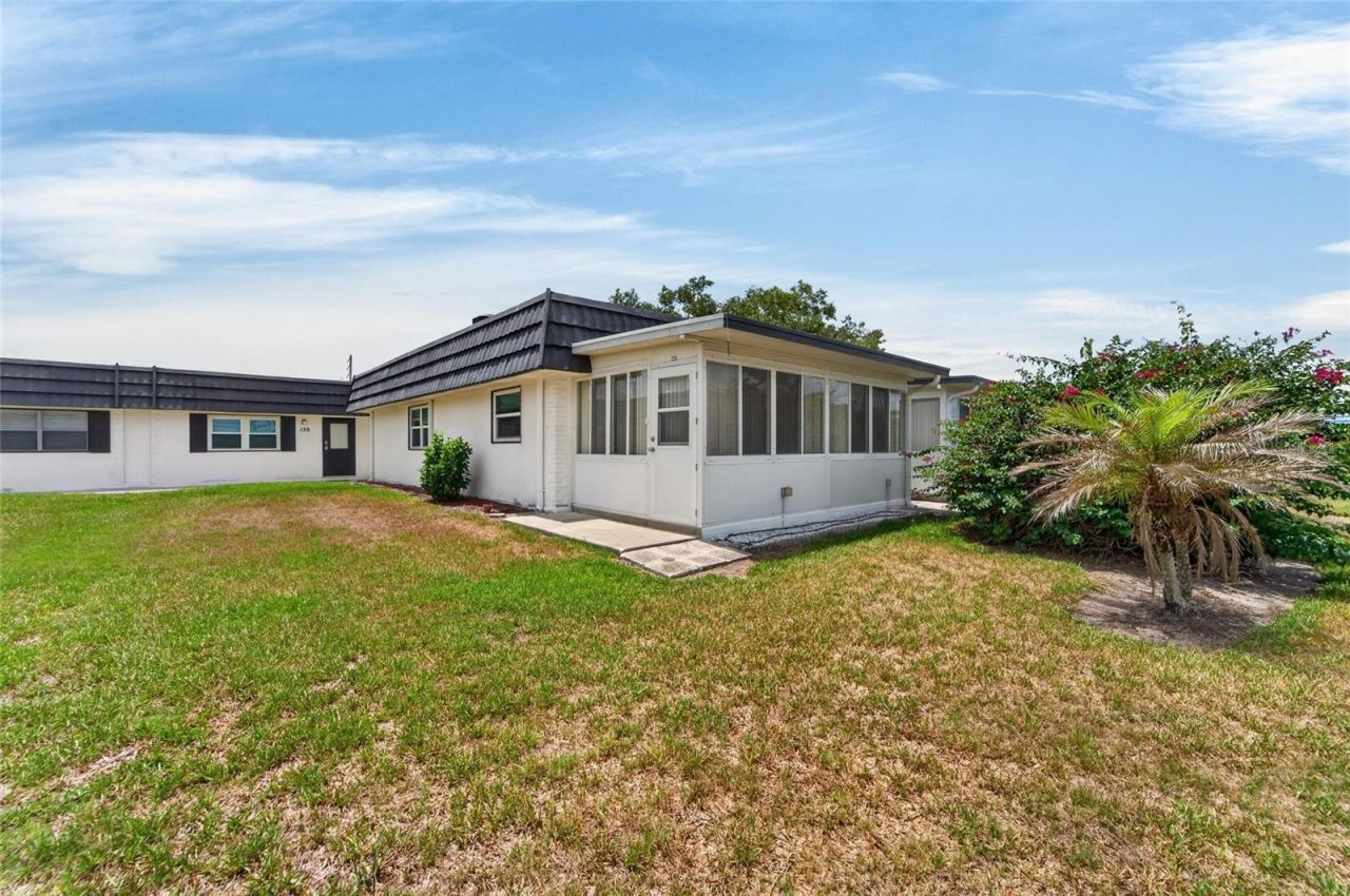301 Kings Boulevard, Unit 138, Sun City Center, FL 33573 Photo