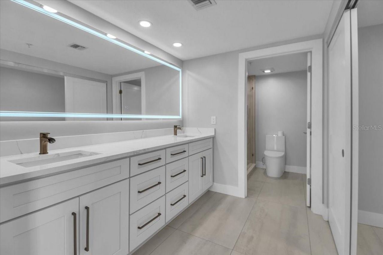 2020 Harbourside Drive, Unit 446, Longboat Key, FL 34228 Photo