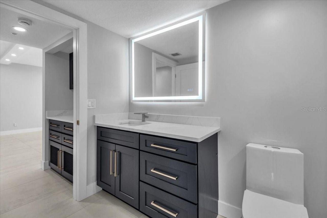 2020 Harbourside Drive, Unit 446, Longboat Key, FL 34228 Photo
