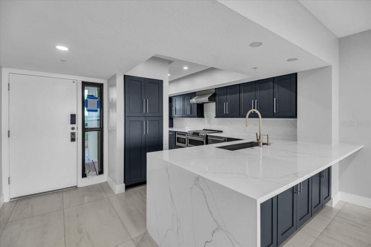 2020 Harbourside Drive, Unit 446, Longboat Key, FL 34228 Photo