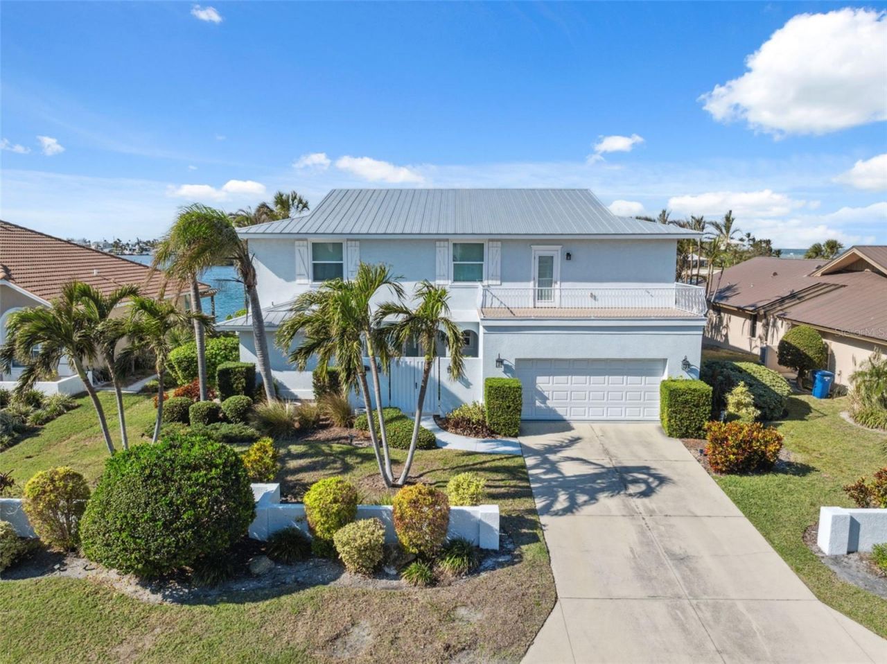 727 Key Royale Drive, Holmes Beach, FL 34217 Photo