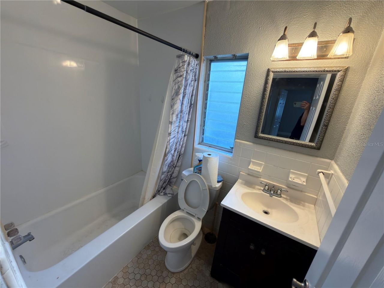 111 S Rhodes Street , Mount Dora, FL 32757 Photo