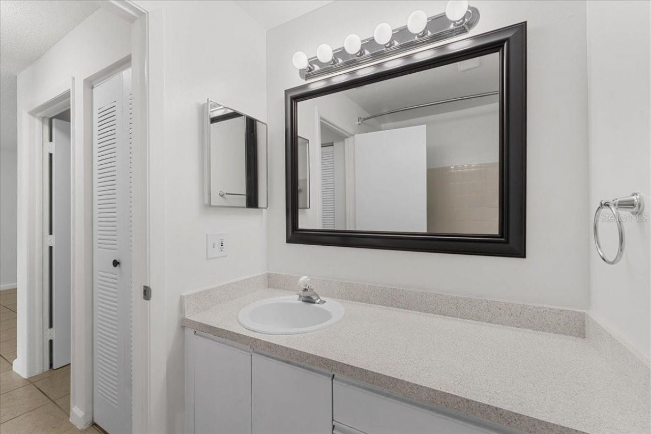 3001 58th Avenue S, Unit 1106, Saint Petersburg, FL 33712 Photo