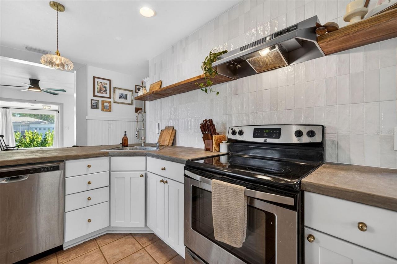 539 36th Avenue N, Saint Petersburg, FL 33704 Photo