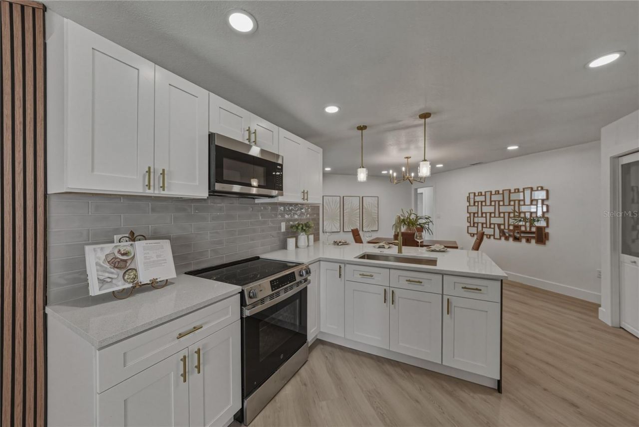 9305 120th Lane, Seminole, FL 33772 Photo