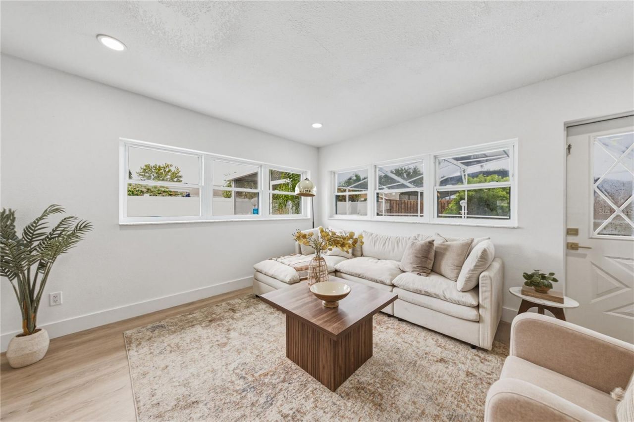 9305 120th Lane, Seminole, FL 33772 Photo