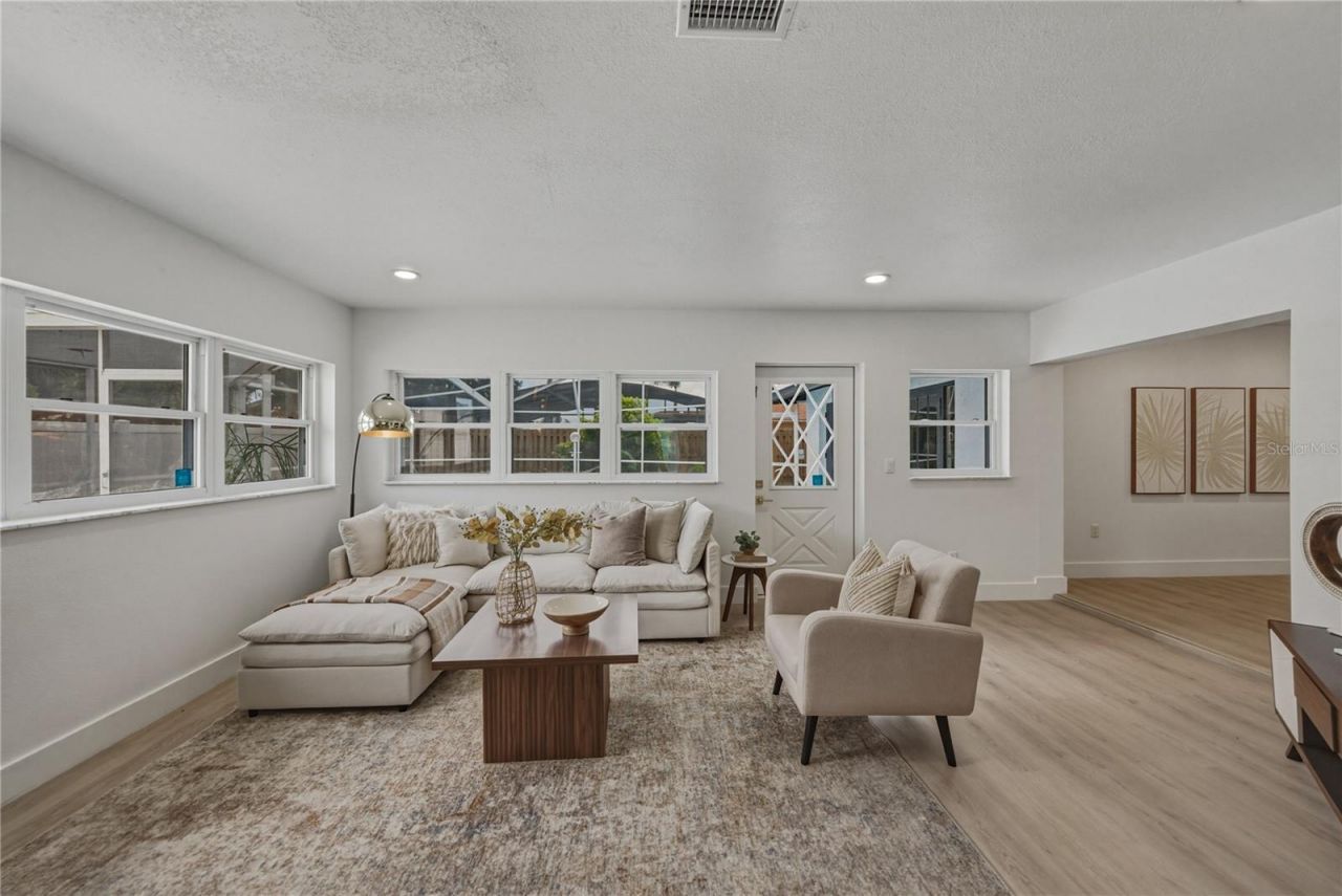 9305 120th Lane, Seminole, FL 33772 Photo