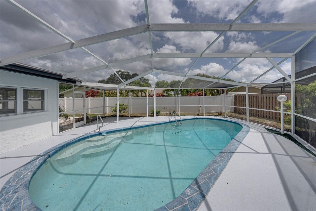 9305 120th Lane, Seminole, FL 33772 Photo