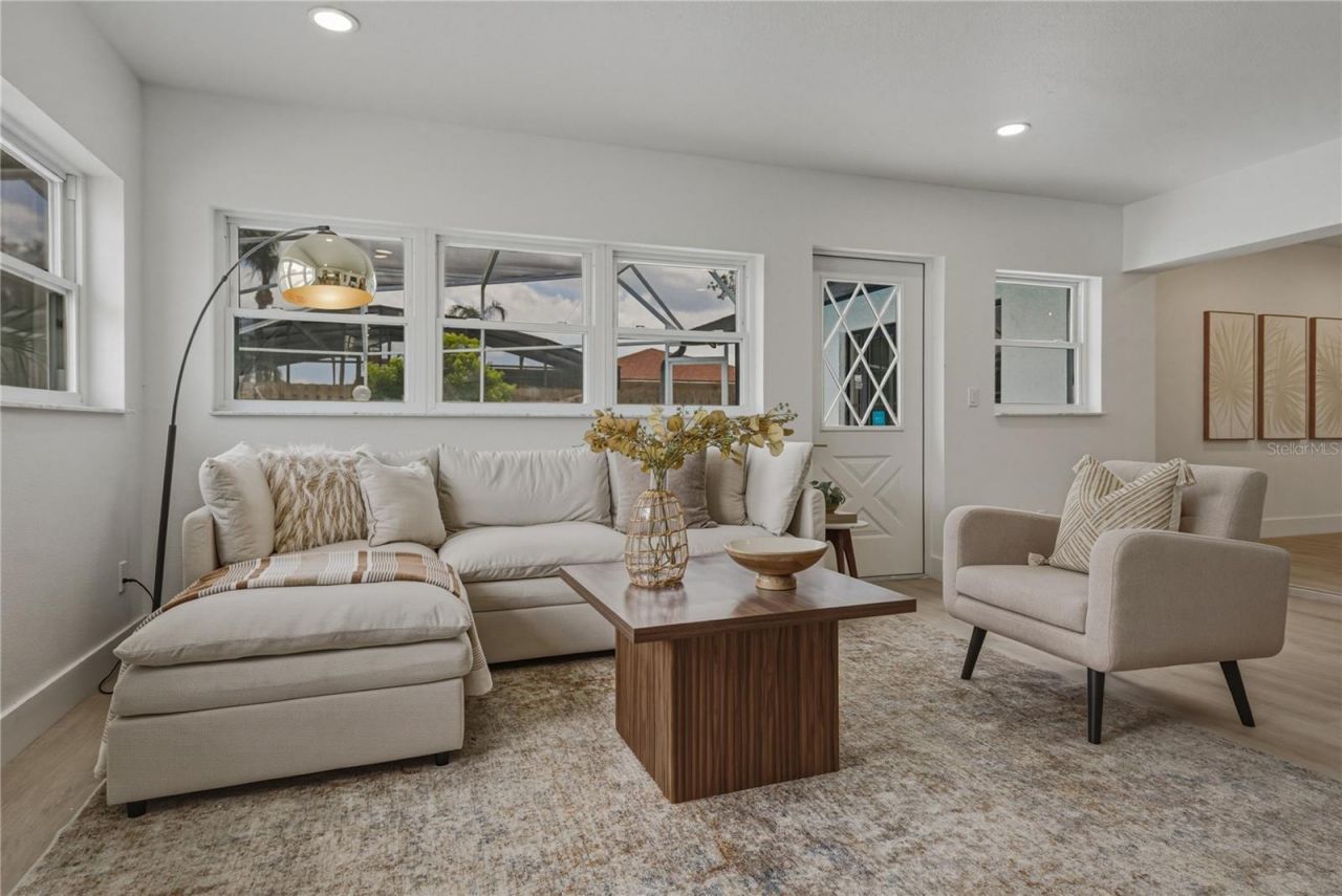 9305 120th Lane, Seminole, FL 33772 Photo