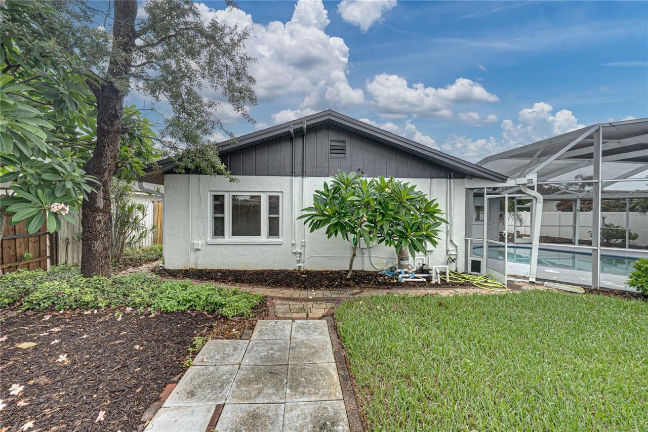 9305 120th Lane, Seminole, FL 33772 Photo