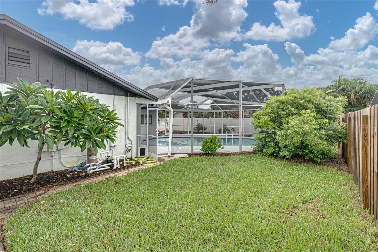 9305 120th Lane, Seminole, FL 33772 Photo