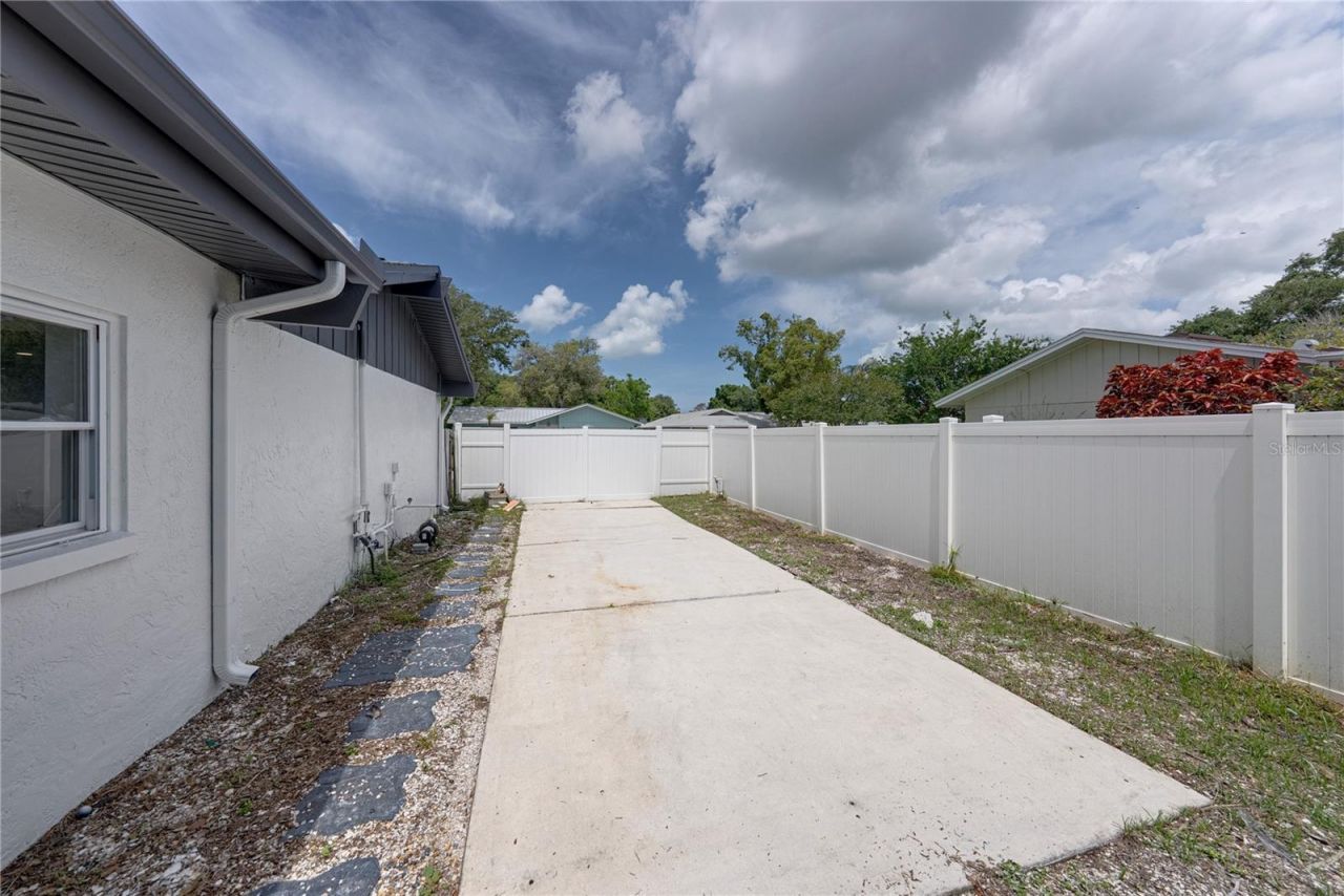 9305 120th Lane, Seminole, FL 33772 Photo