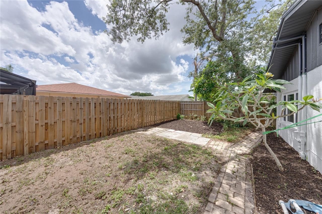 9305 120th Lane, Seminole, FL 33772 Photo