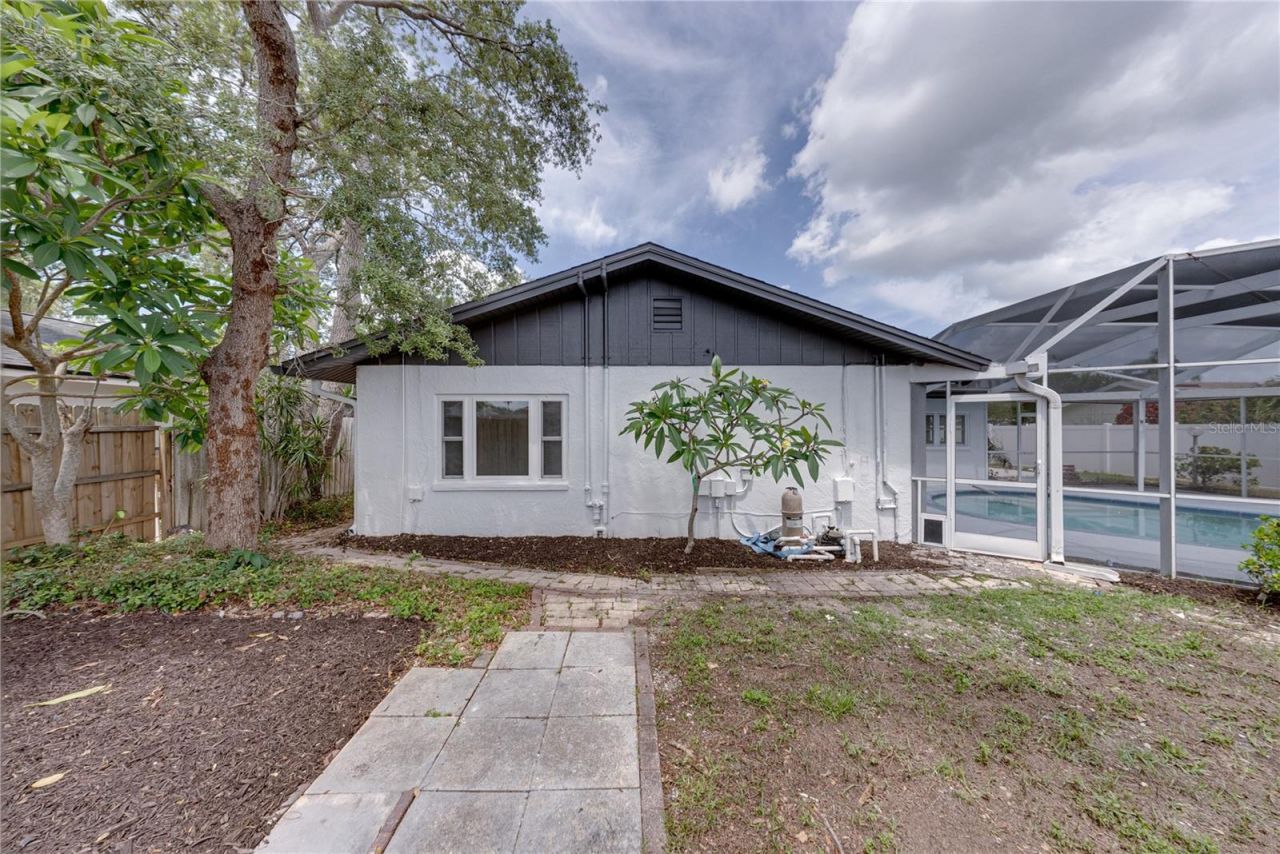 9305 120th Lane, Seminole, FL 33772 Photo