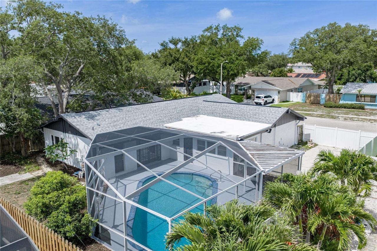9305 120th Lane, Seminole, FL 33772 Photo