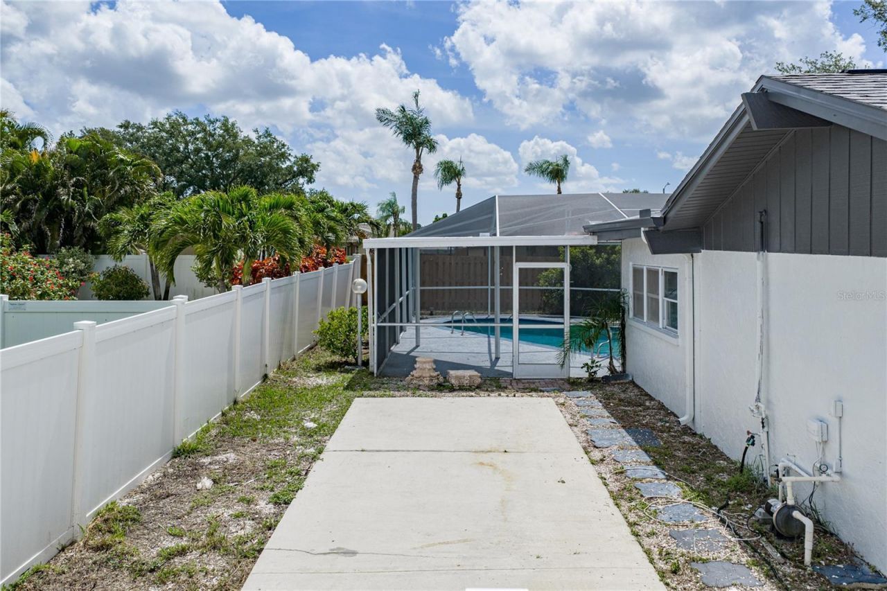 9305 120th Lane, Seminole, FL 33772 Photo