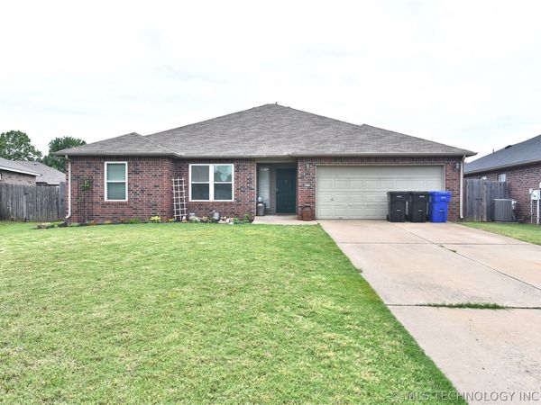 4716 S 197th East Avenue, Broken Arrow, OK 74014
