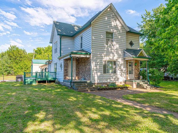 521 N MASON Street, Mason City, IL 62664