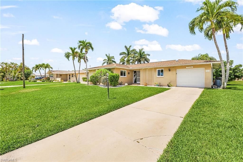 3018 SE 17th Pl, Cape Coral, FL 33904 Photo