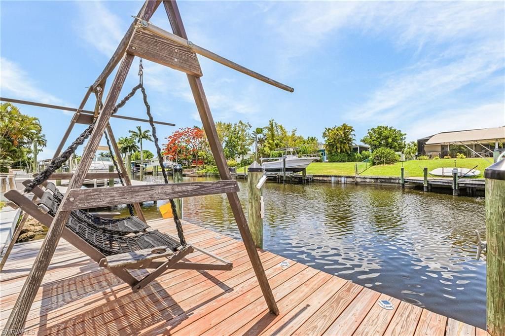 3022 SE 17th Pl, Cape Coral, FL 33904 Photo