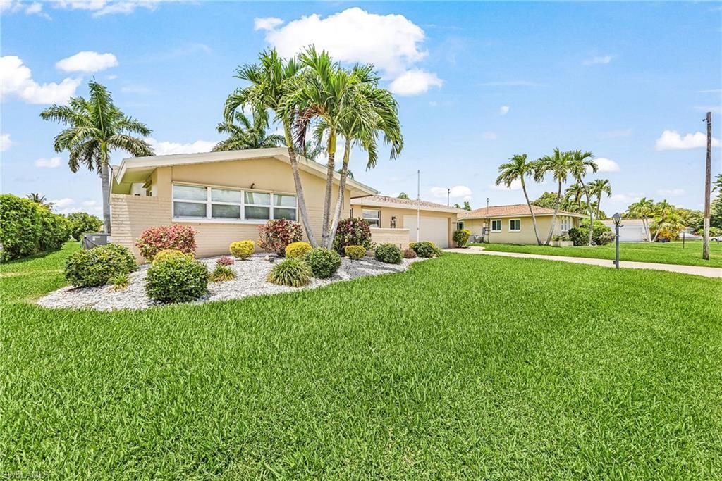 3022 SE 17th Pl, Cape Coral, FL 33904 Photo