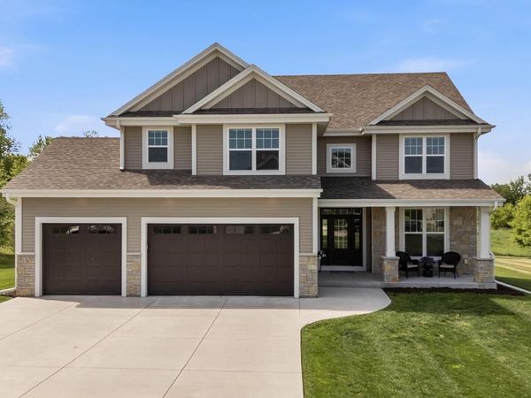 2901 Loretta LANE, West Bend, WI 53090