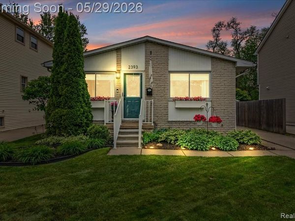 2393 Beverly Boulevard , Berkley, MI 48072