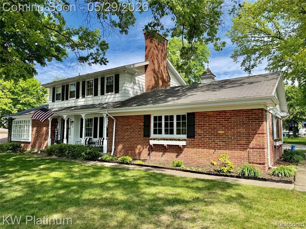 2425 Woodstock Drive, Port Huron, MI 48060 Main Photo