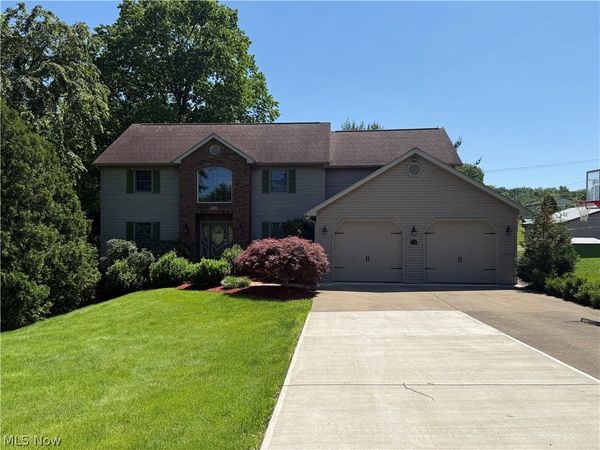 1552 N 14th Street , Cambridge, OH 43725